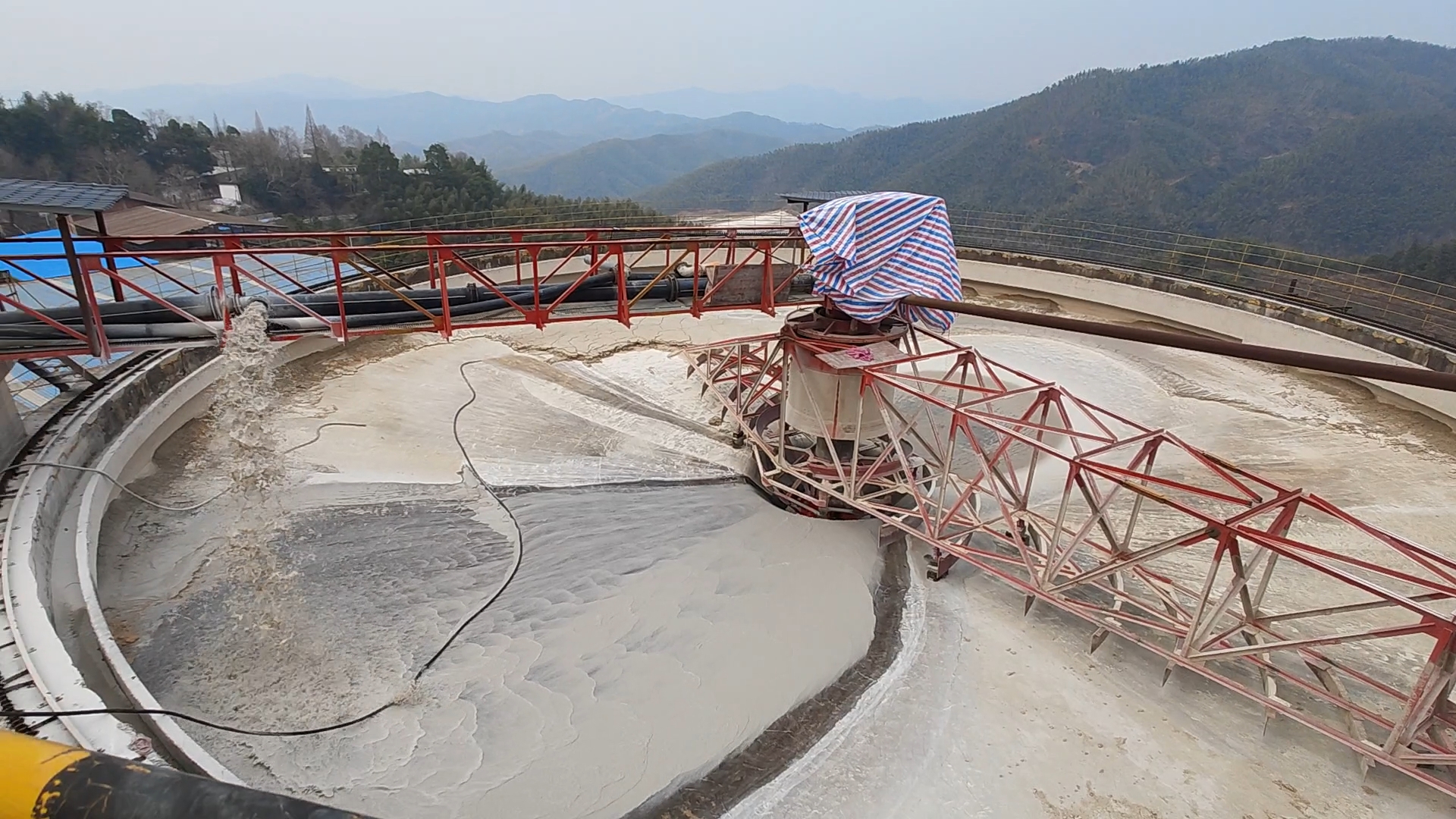 碳酸锂主力涨超2% 宜春环保问题持续发酵