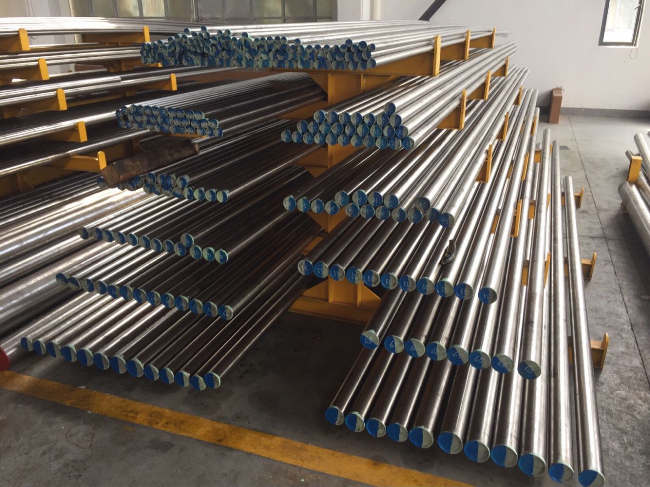 当前钢材季节性淡季特征明显 国内宏观偏暖支撑钢价