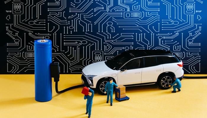 碳酸锂短期价格区间震荡 新能源汽车价格战持续推进