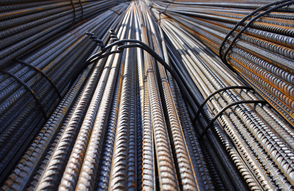 螺纹钢盘面下探回升 短期制造业仍维持景气局面